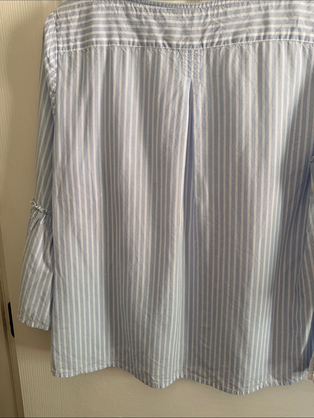 Vineyard Vines Light Blue & White Striped Bell-Sleeve Blouse - Picture 12 of 13